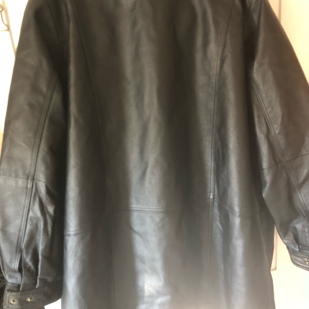 Very Nice Leather Jacket - image 3